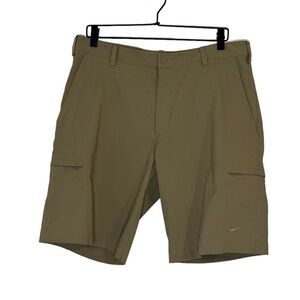 Nike Golf Men's size 34 tan activewear cargo shorts